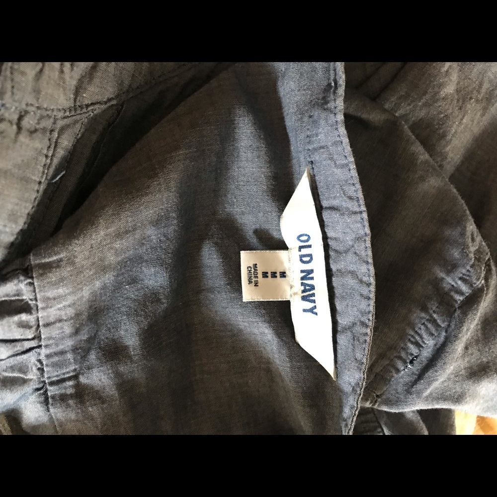 2 blouses - Picture 6 of 6